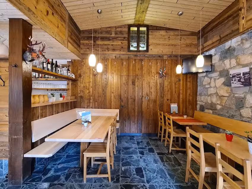 A la Claire Fontaine