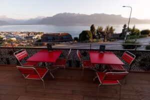 &Agrave; la Demi-Lune