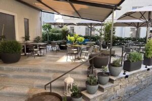 Alessandro Lesch&auml;r &ndash; Restaurant & Ap&eacute;ro Bar