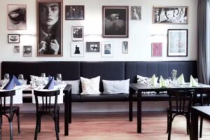 Ascott Hotel & Restaurant