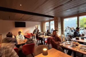 Barrys Restaurant, Bar & Lounge