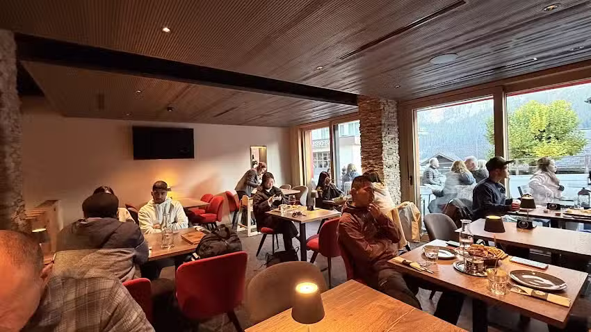 Barrys Restaurant, Bar & Lounge