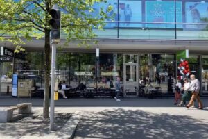 Black Tap Singles & Doubles