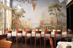 B&uuml;&rsquo;s Hopfenau