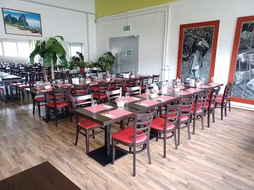 by Mas Thai Restaurant