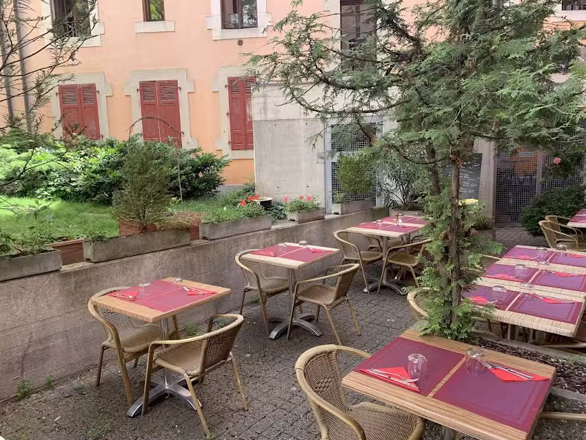 Caf&eacute; de la Place