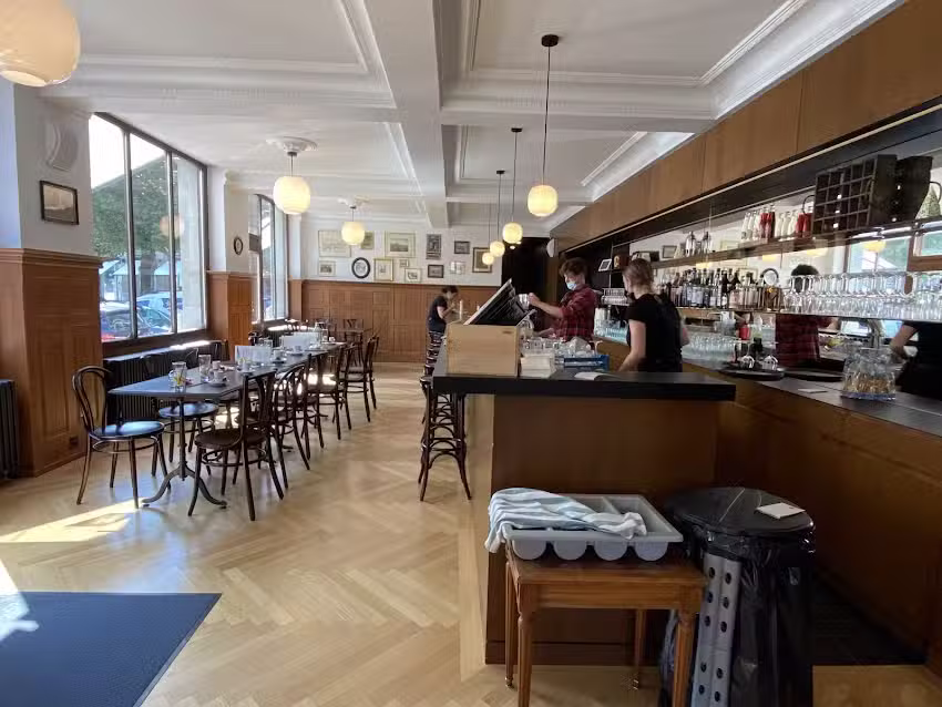 Caf&eacute; des Arcades