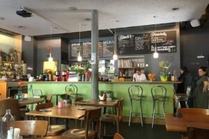 Caf&eacute; des Artisans