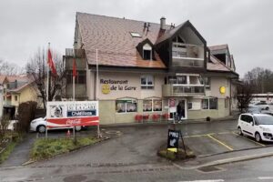 Caf&eacute; restaurant de la Gare, Armando Correia Pinto