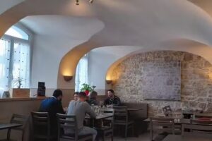 Caf&eacute; Restaurant de la Place