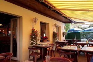 Caf&eacute; Restaurant du Lac Vernay