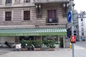 Caf&eacute;, restaurant Le Portail