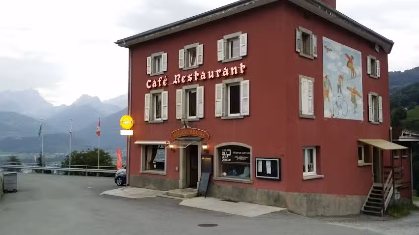 Caf&eacute;-Restaurant Maison Rouge
