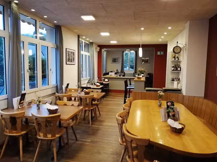 Cafe Restaurant P&ouml;stli