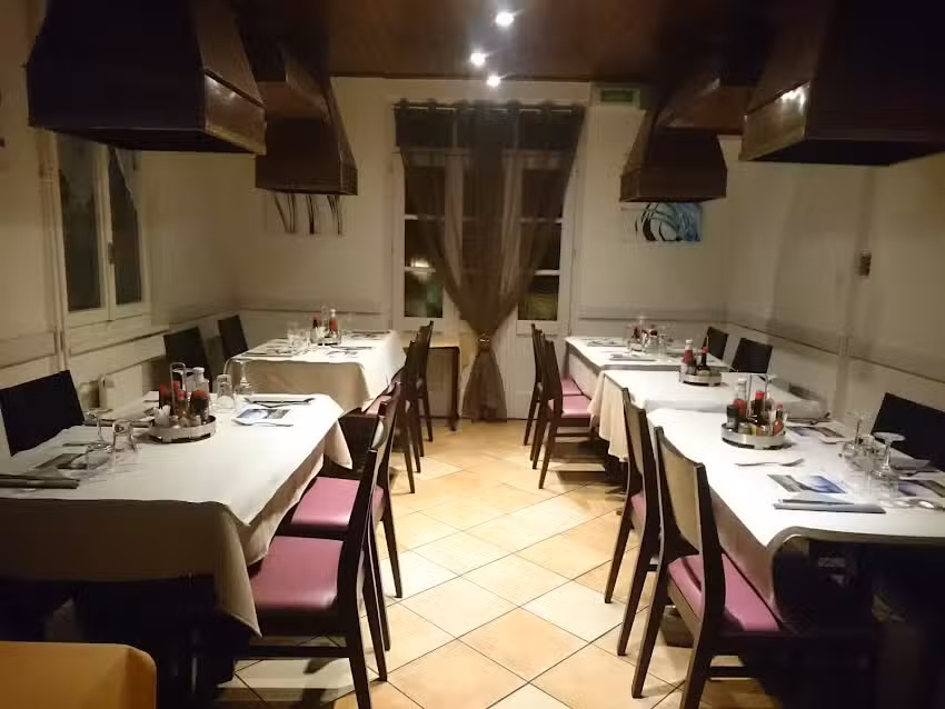 Caf&eacute; Restaurant Relais Champagnard