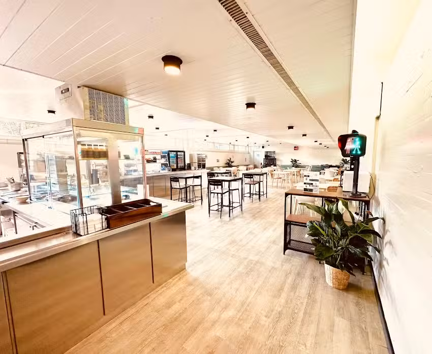 Caf&eacute;t&eacute;ria du Bureau des Autos