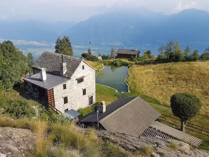 Capanna Grotto Monti Di Lego