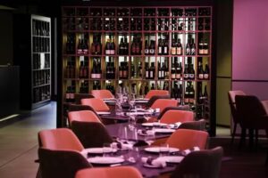 Cave Restaurant Le180