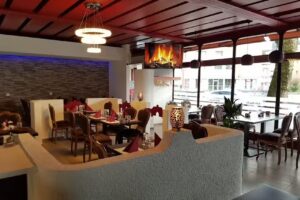 Charlie Restaurant Caf&eacute; Bar