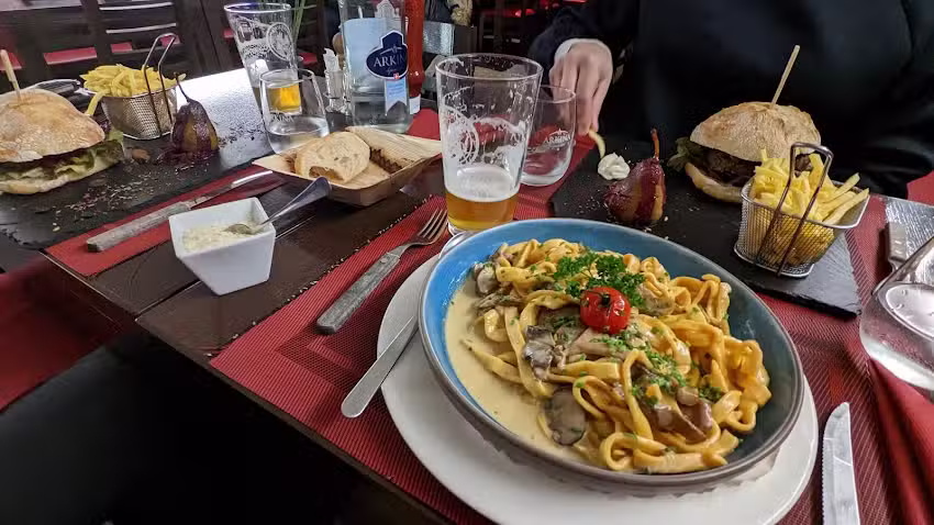 Chez Lily Caf&eacute;-Restaurant