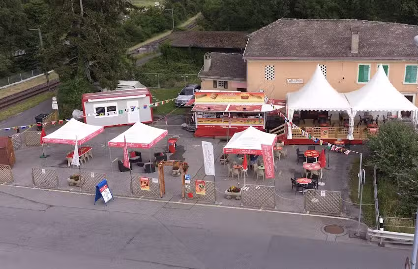 Chez Marilou &ndash; La Buvette, Sp&eacute;cialit&eacute;s aux fromages &ndash; Malakoffs &ndash; Sandwichs chaud &agrave; la raclette du Valais &ndash; Fait maison