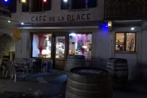 Chez Paulette Caf&eacute; de la Place