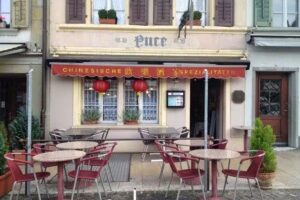 China Restaurant Puce