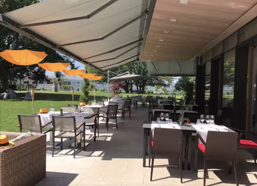 Collonge Caf&eacute; Restaurant