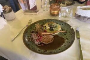 Dans La For&ecirc;t Lointaine