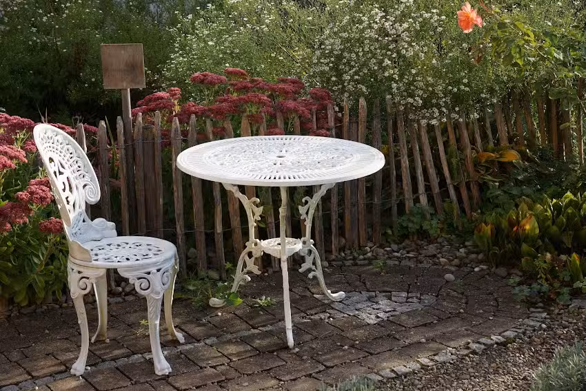 Das Garten-Bistro im Weinfasshotel