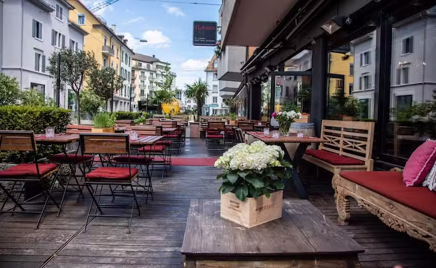 Don Leone Waffenplatz