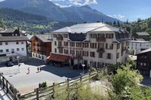 DU GLACIER Boutique & Traditions Hotel, Restaurant & Lounge