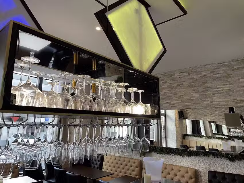 Eb&egrave;ne Lounge