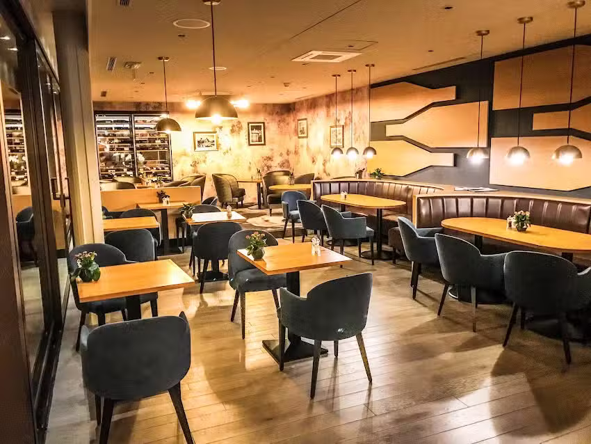 EVERNESS Restaurant & Bar