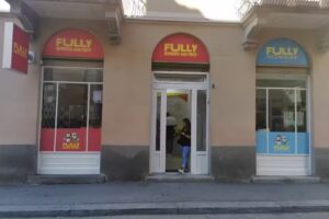 FULLY Burgers And Fries