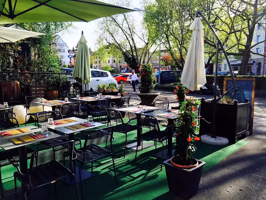 Green Papaya Restaurant & Take Away