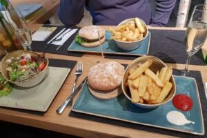 HANS IM GL&Uuml;CK &ndash; BERN G&uuml;mligen