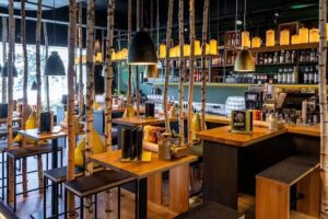 HANS IM GLÜCK – ZÜRICH Kloten