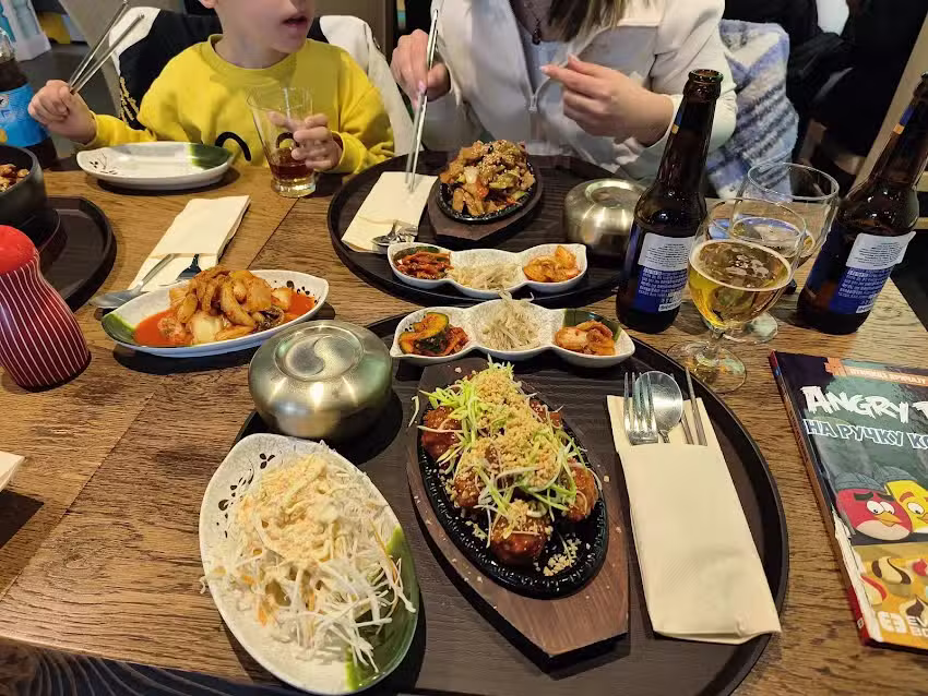 Hong&rsquo;s Kitchen &ndash; Korean Food