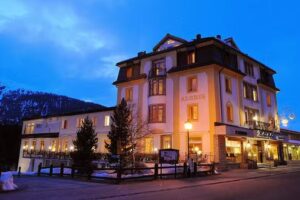 Hotel Albris und Restaurant Kochendörfer