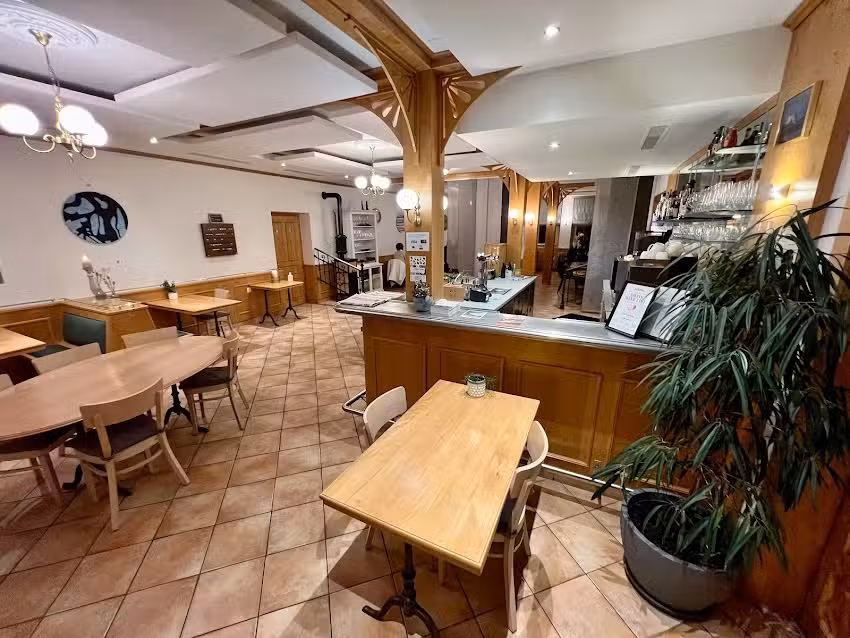 H&ocirc;tel de Ville Caf&eacute; restaurant