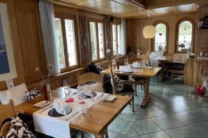 Hotel Restaurant – STRAUSS