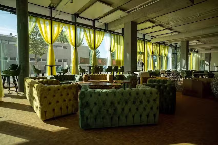 L&rsquo;Angolo Eatery