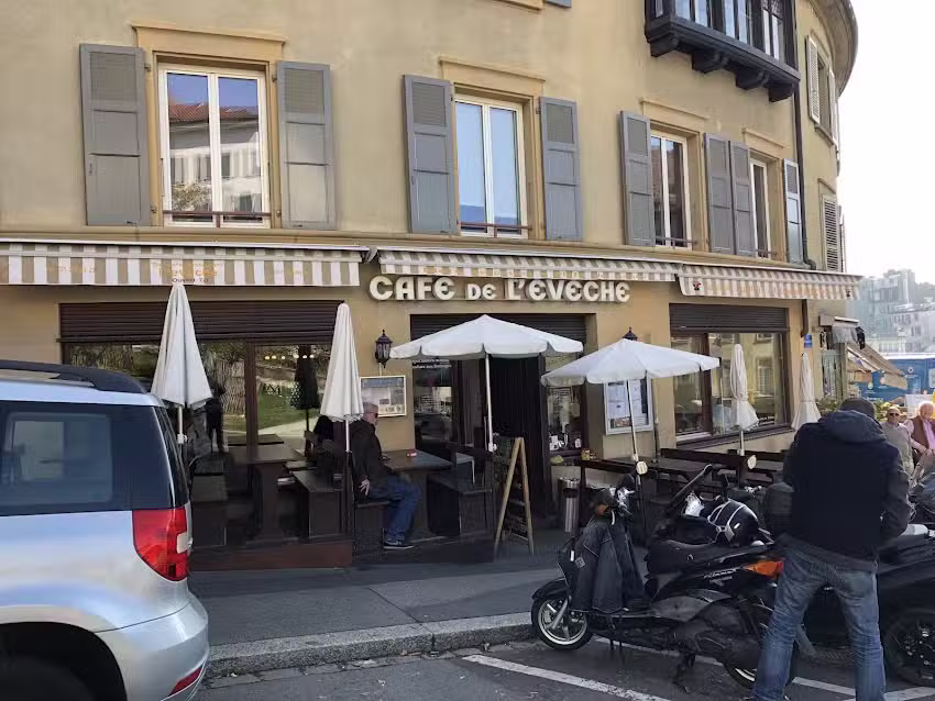 L&rsquo;Ev&ecirc;ch&eacute; &ndash; Caf&eacute;-Restaurant