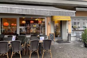 La Taverne caf&eacute;-restaurant