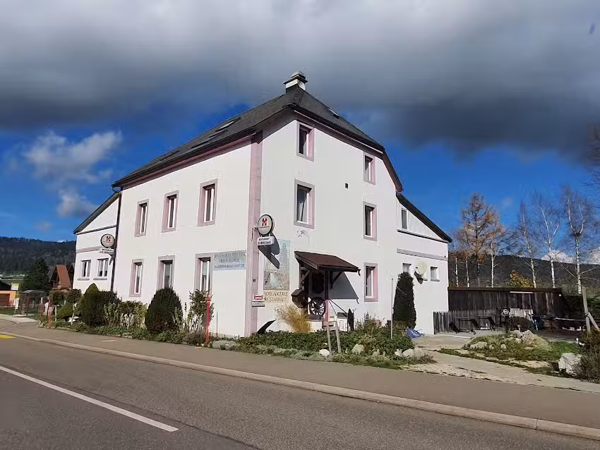La Taverne des Petits-Ponts (ancien nom: Restaurant Les Bouleaux)