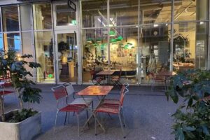 Lazai Cafe_Restaurant_Bar