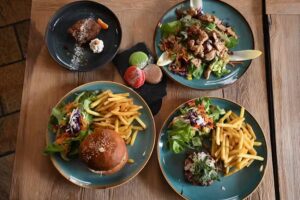 Le Blue Buns – Lumen – Burgers, Tartares & Entrecôte Café de Paris Boubier à Renens Crissier