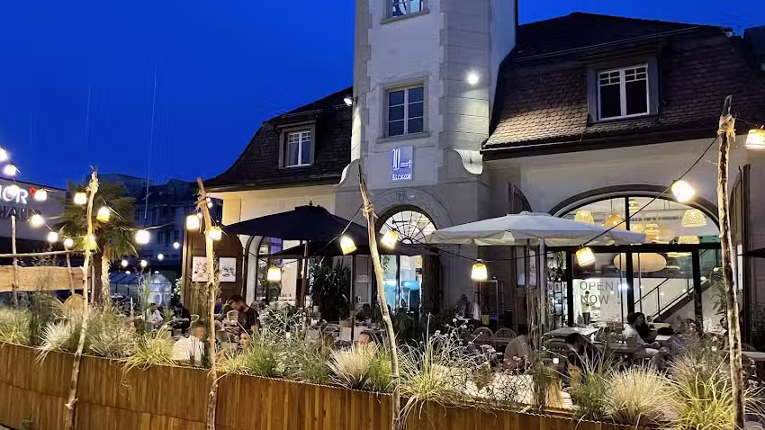 Lennox Restaurant Bar und Caf&eacute;