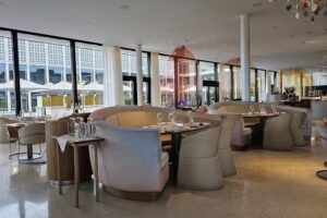 LUX Restaurant & Bar